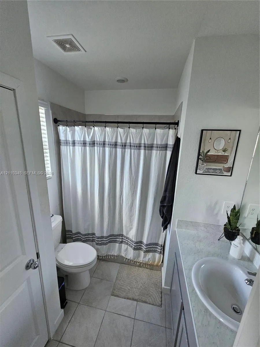 465 NE 12th Street