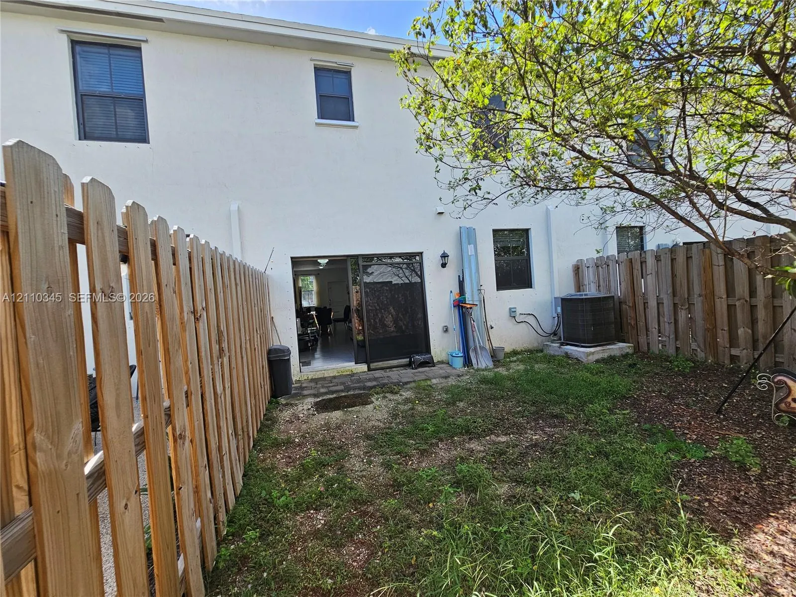 465 NE 12th Street