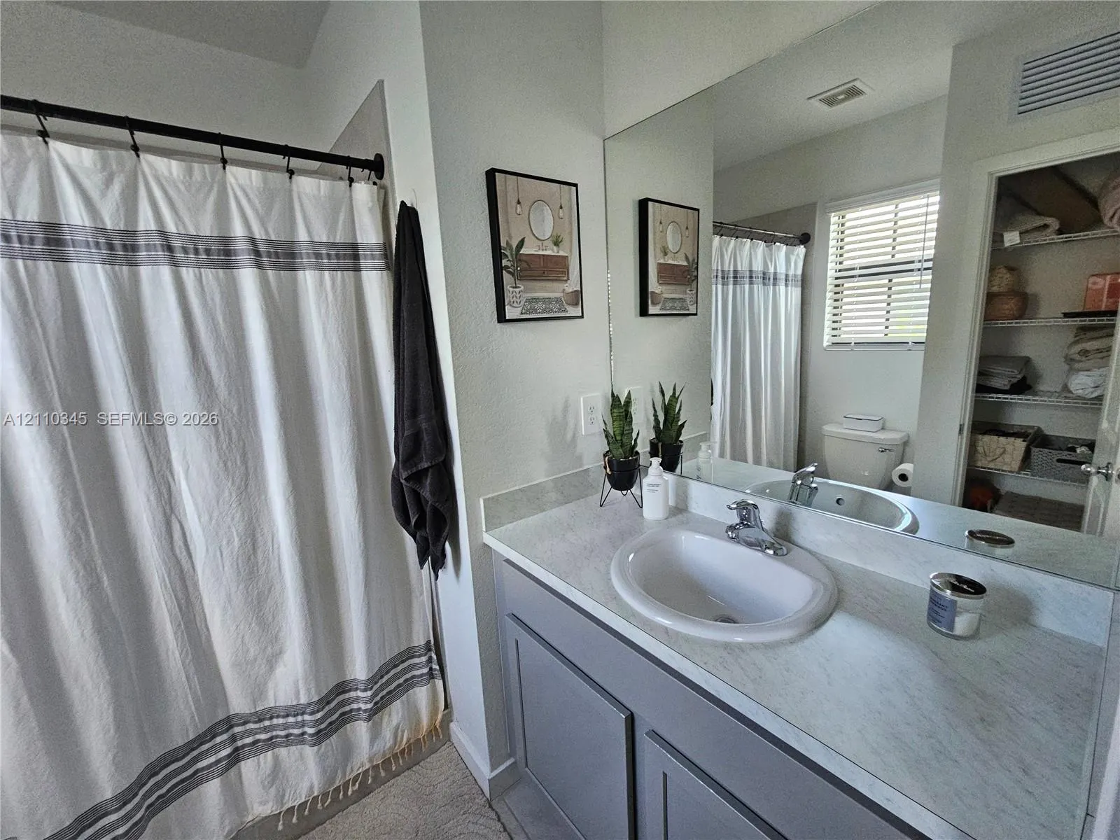465 NE 12th Street