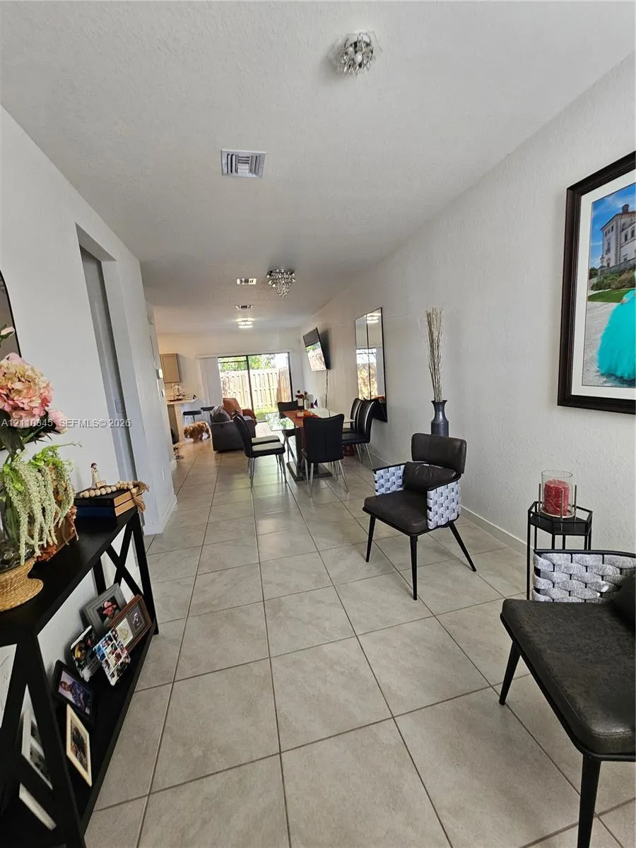 465 NE 12th Street