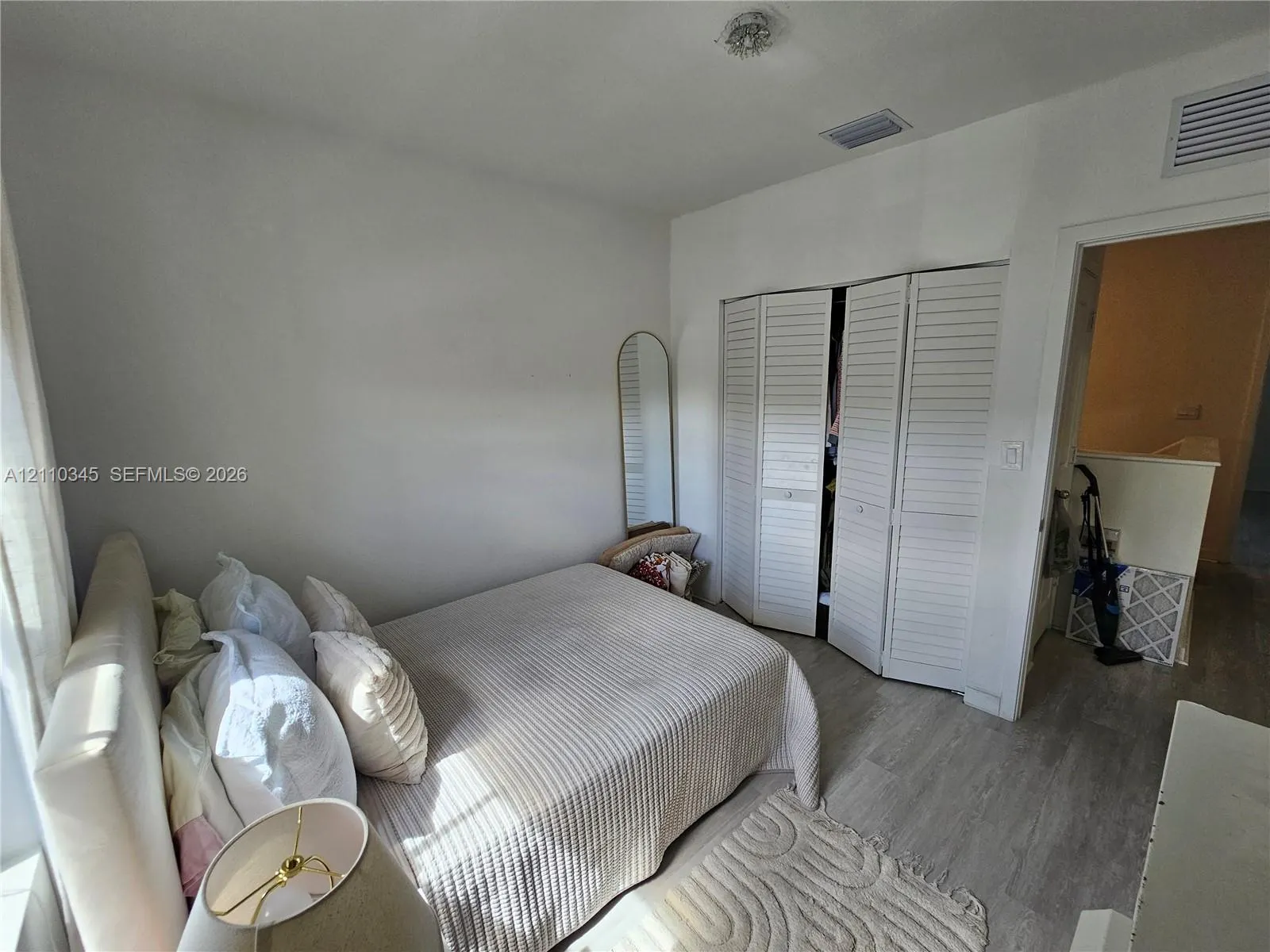 465 NE 12th Street