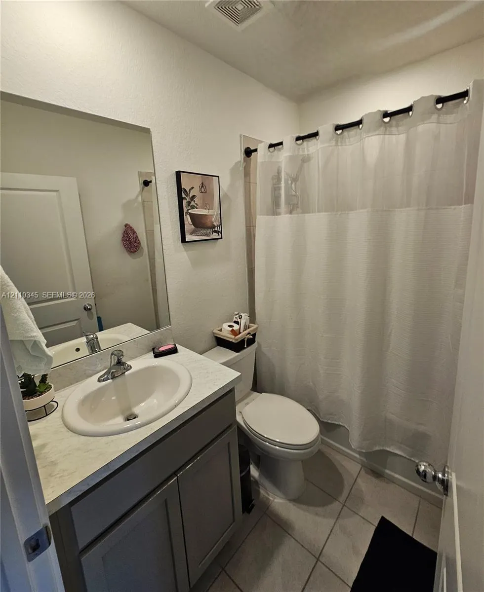 465 NE 12th Street