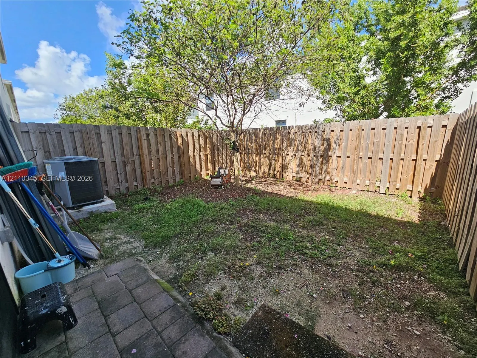 465 NE 12th Street