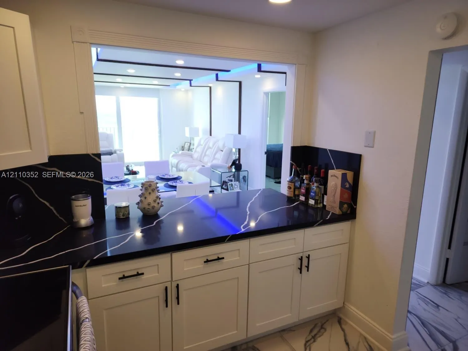 400 N Surf Road #902