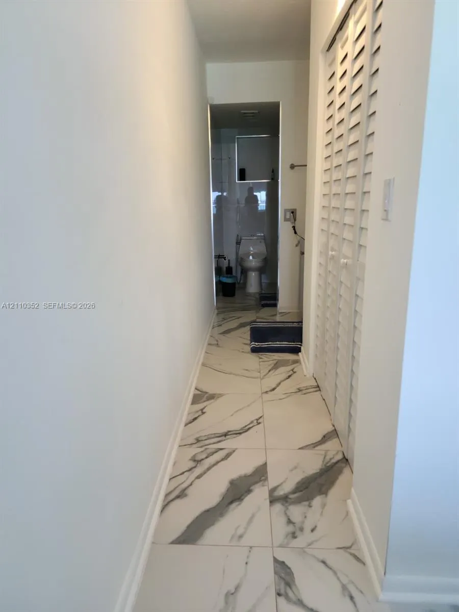 400 N Surf Road #902