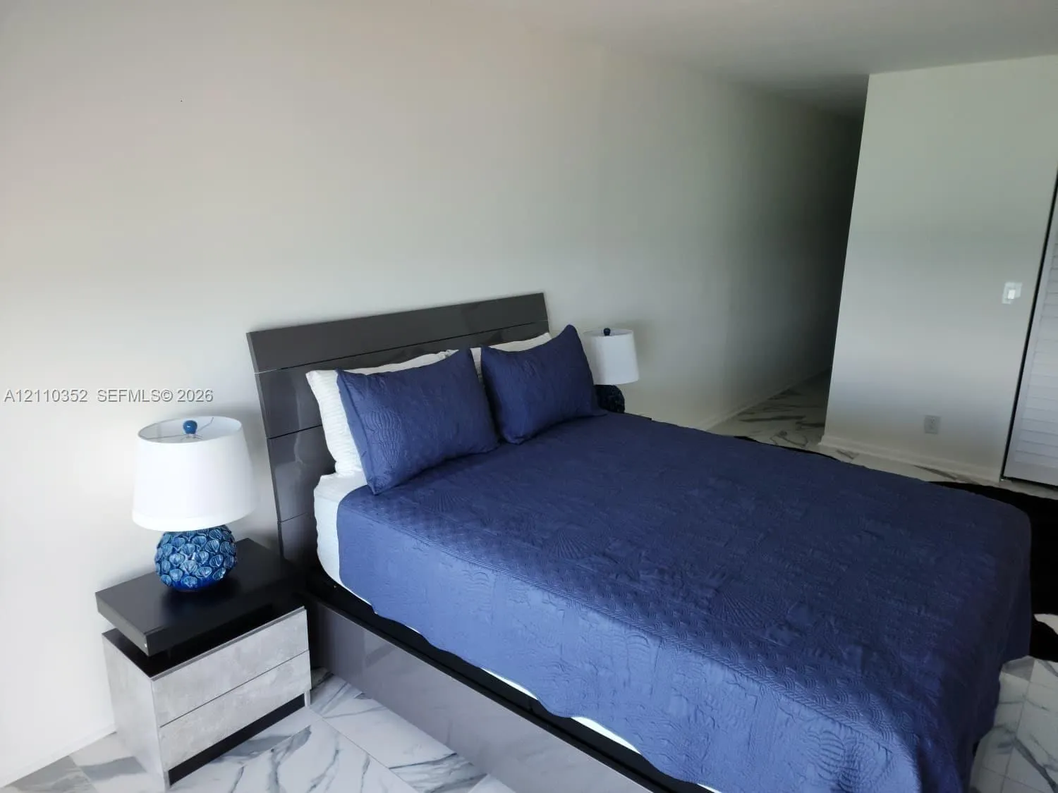 400 N Surf Road #902