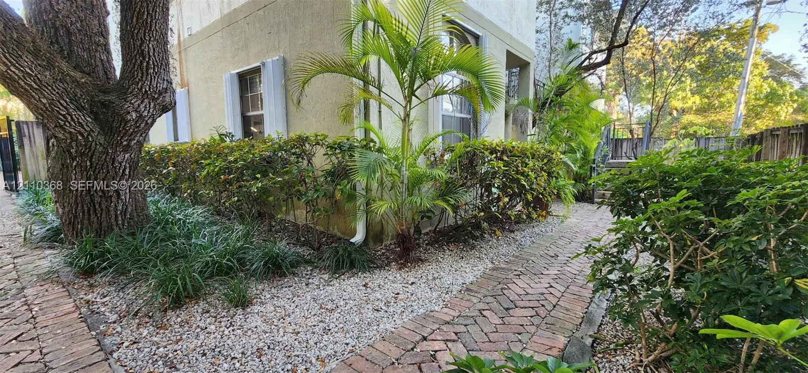 2850 Coconut Avenue #7