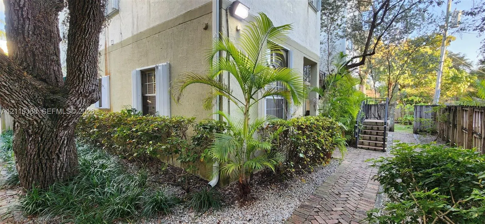 2850 Coconut Avenue #7