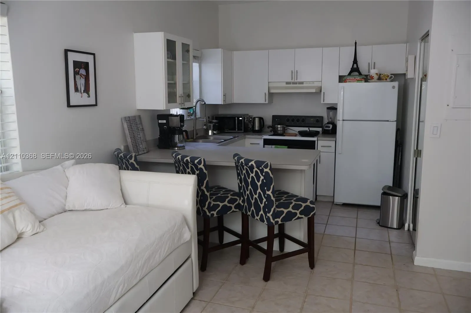 2850 Coconut Avenue #7