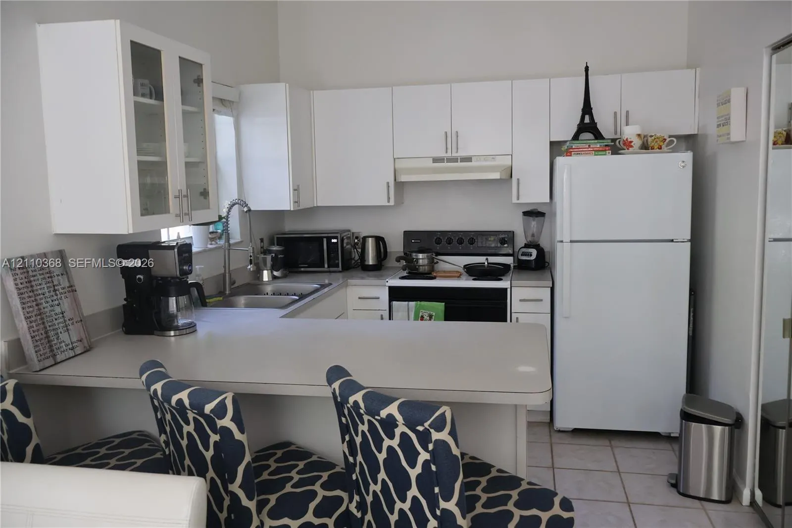 2850 Coconut Avenue #7