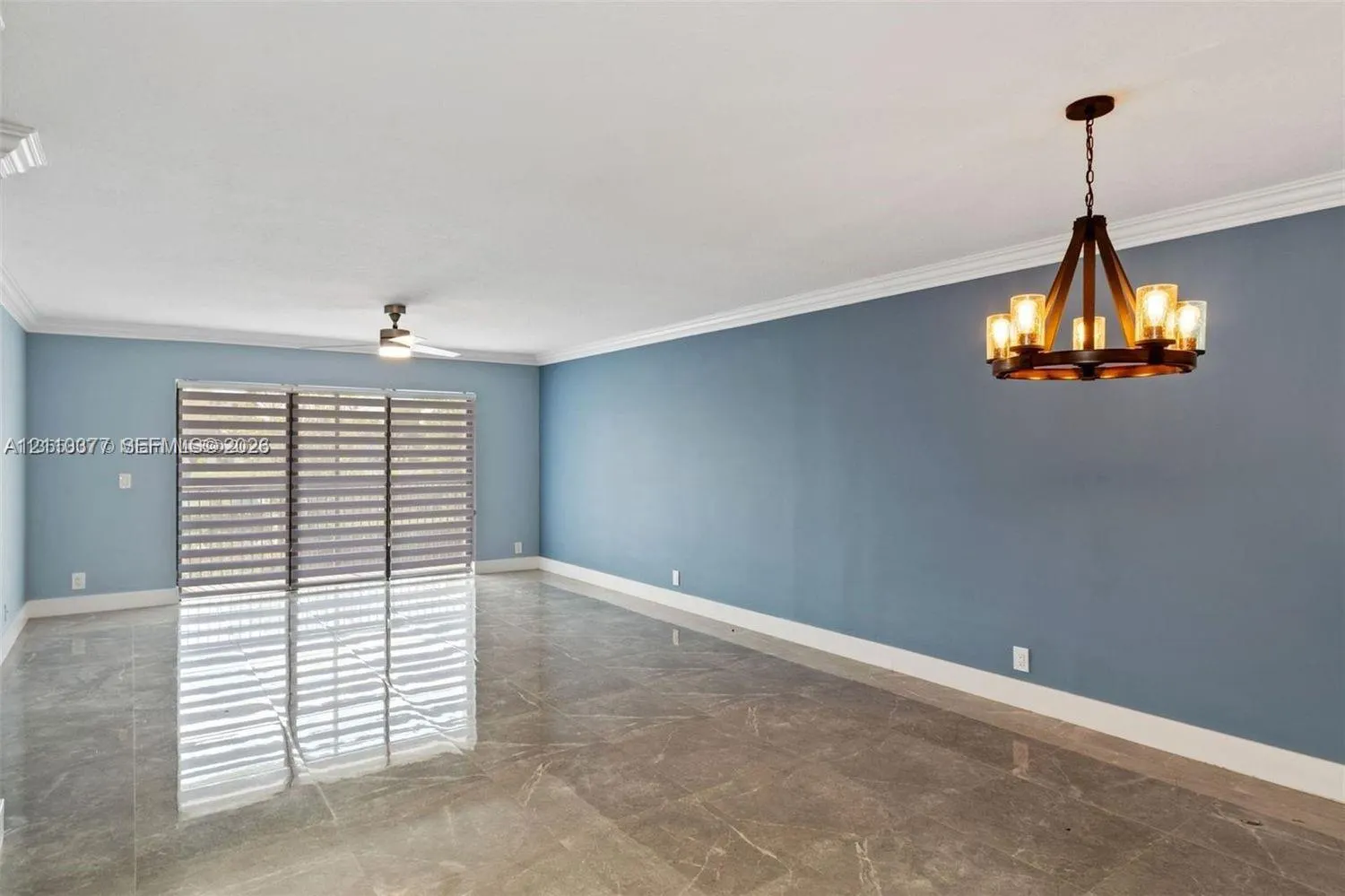390 Racquet Club Road #202