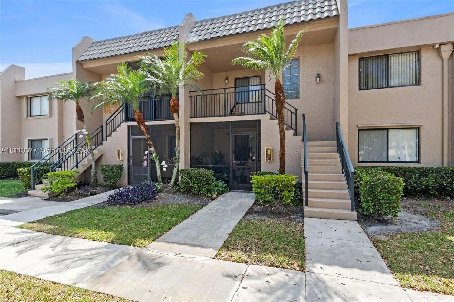 390 Racquet Club Road #202