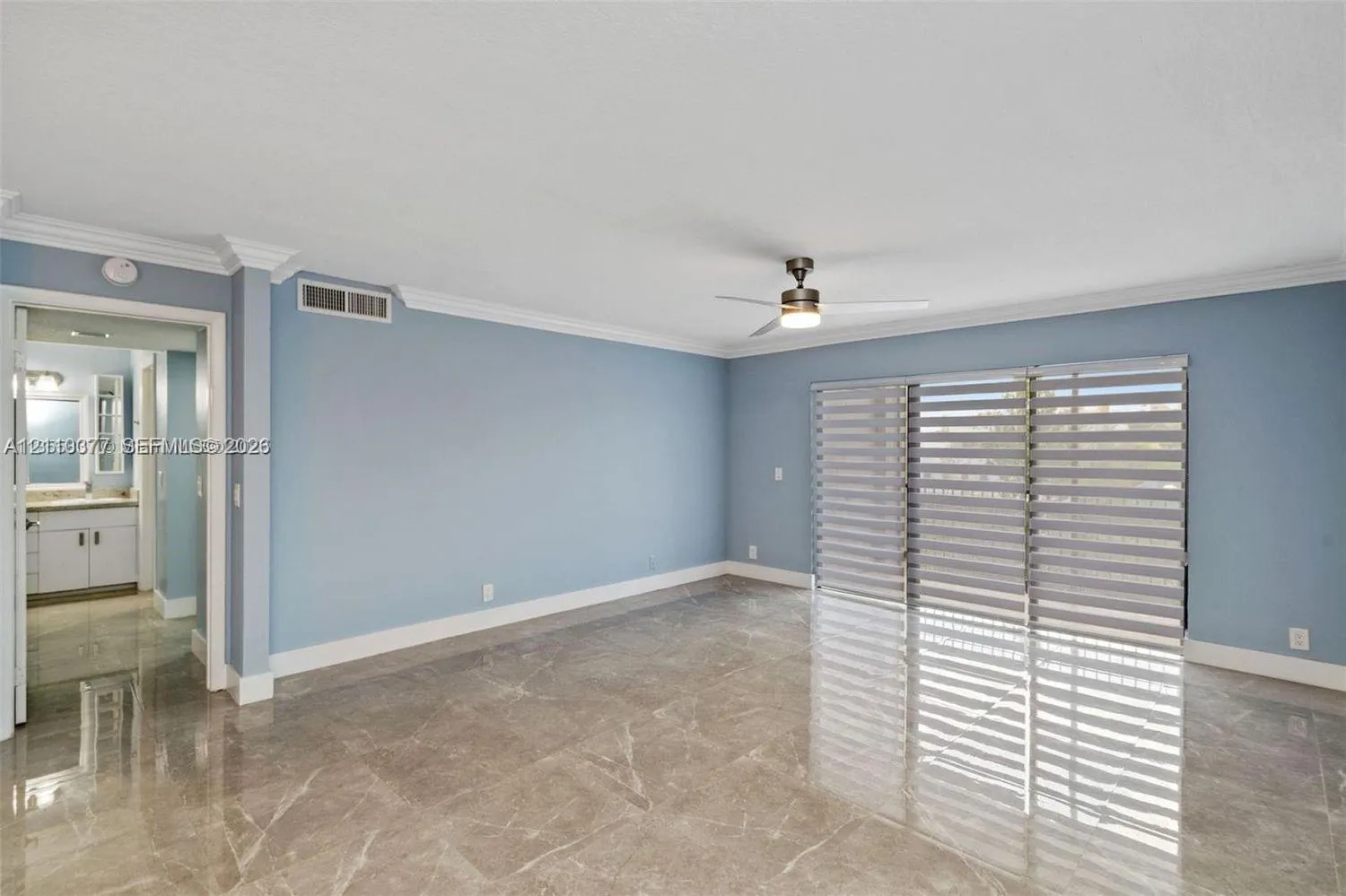 390 Racquet Club Road #202