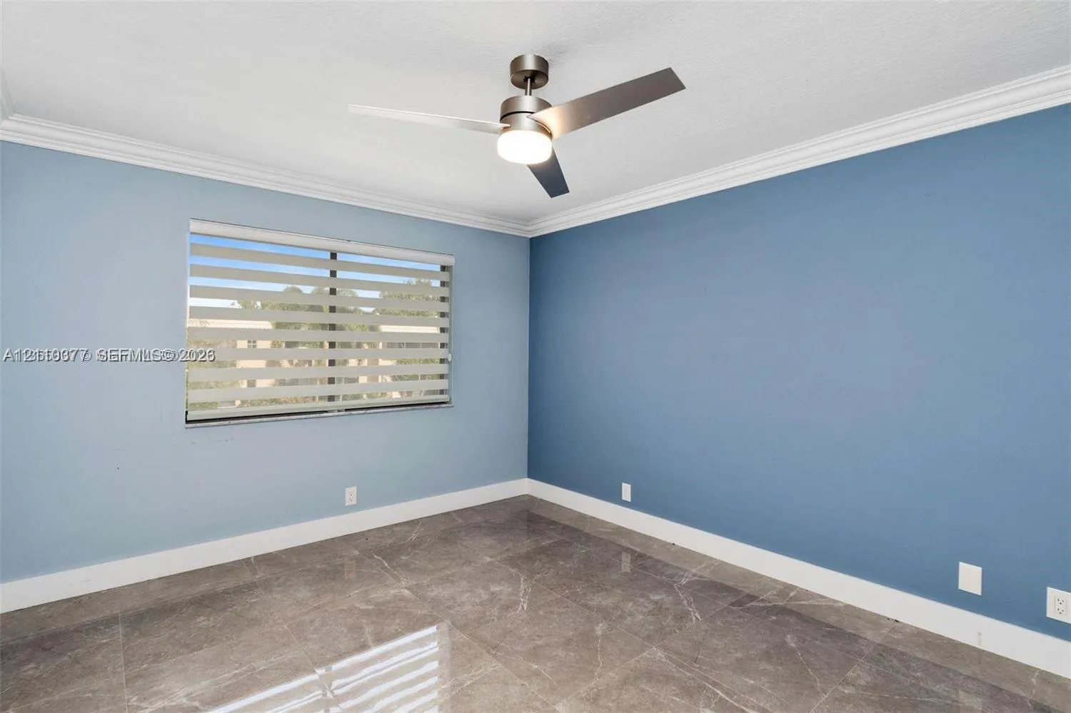 390 Racquet Club Road #202