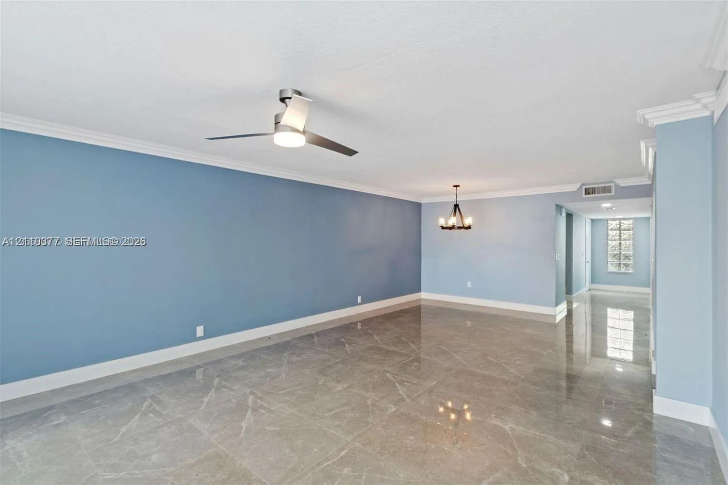 390 Racquet Club Road #202