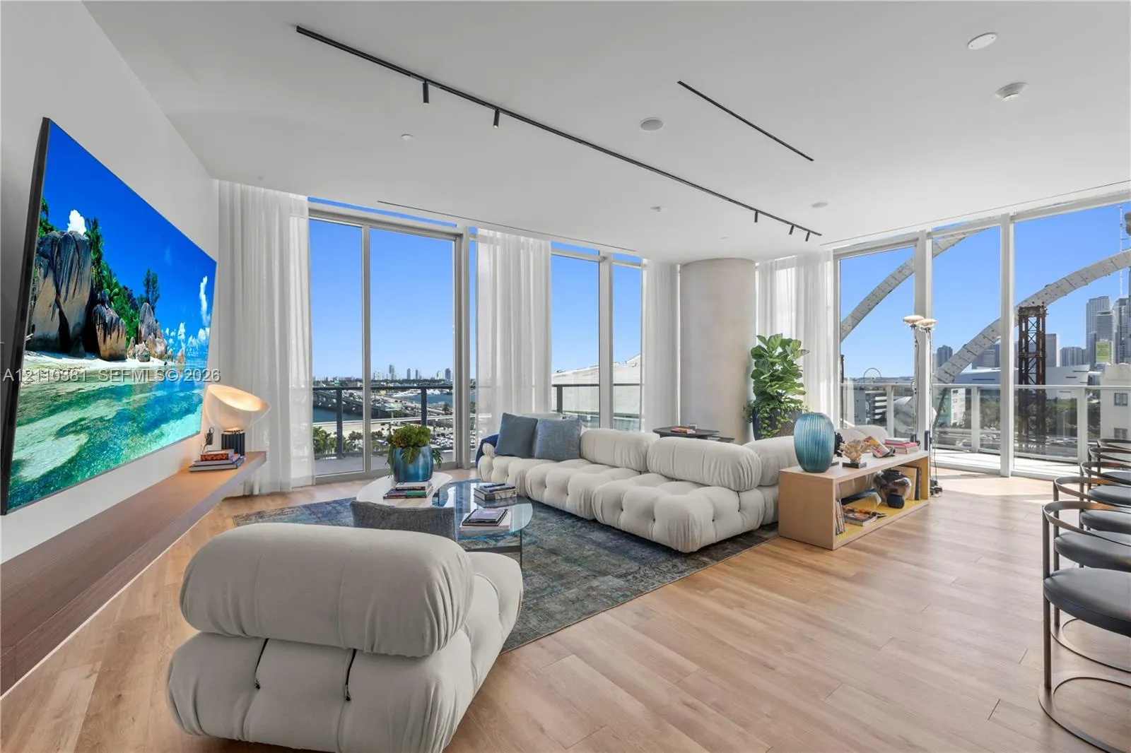 1400 Biscayne Boulevard #902