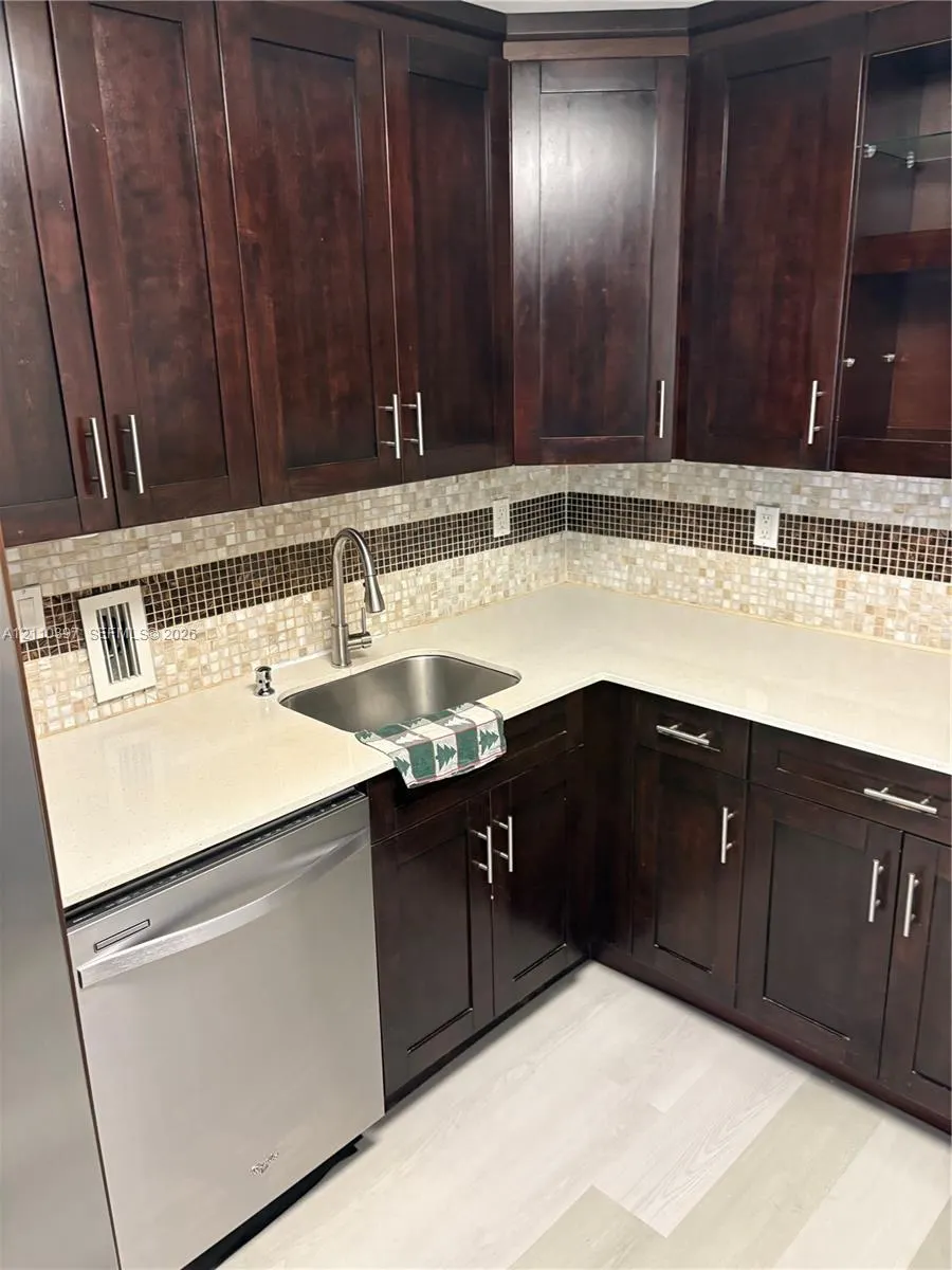 625 Biltmore Way #501