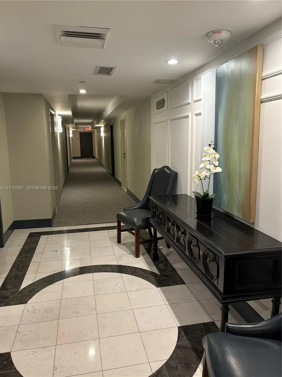 625 Biltmore Way #501