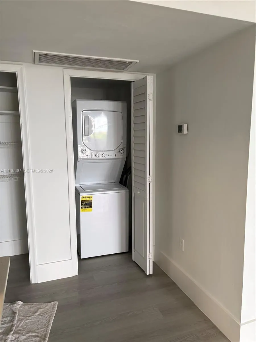 625 Biltmore Way #501