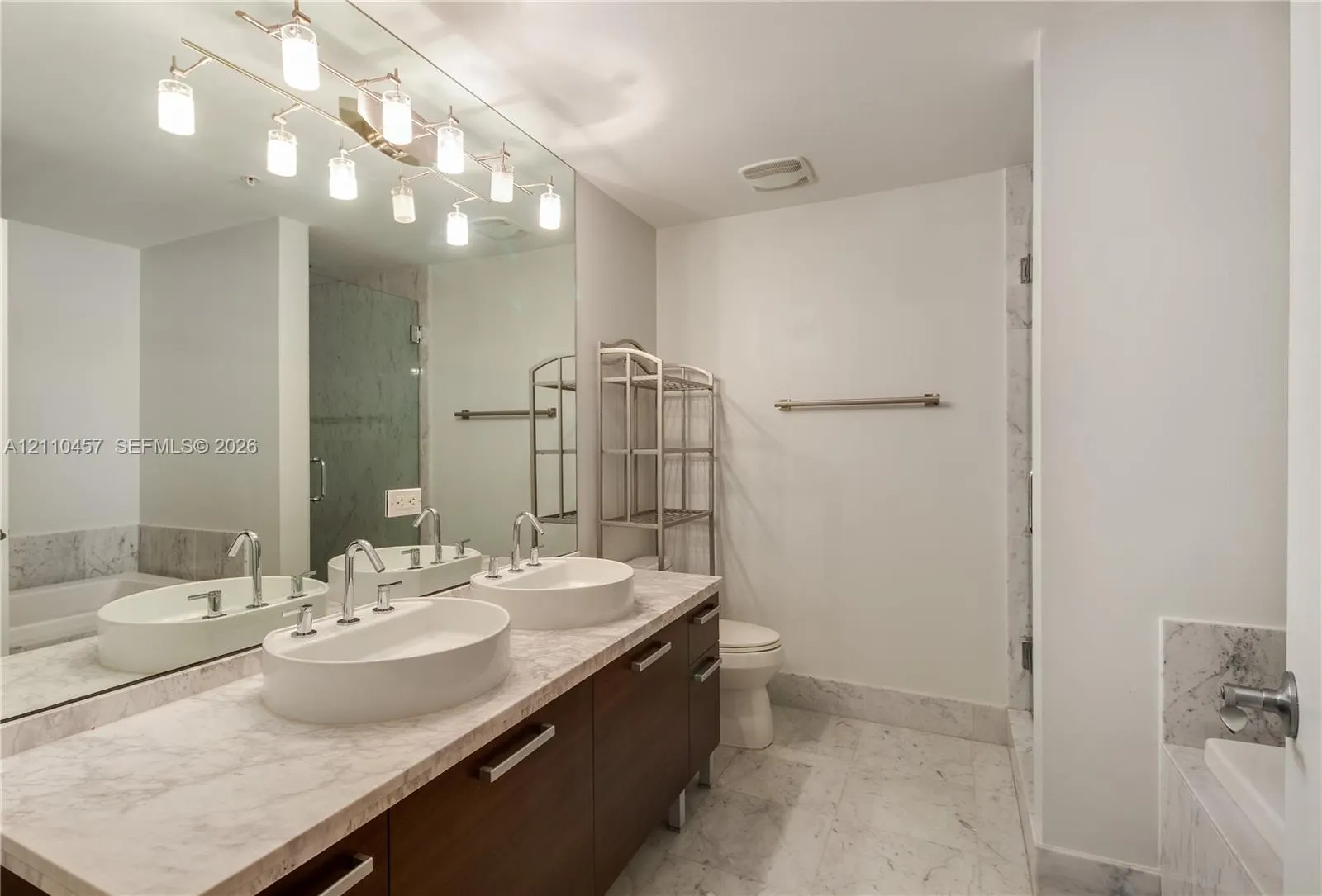 253 NE 2nd Street #3702