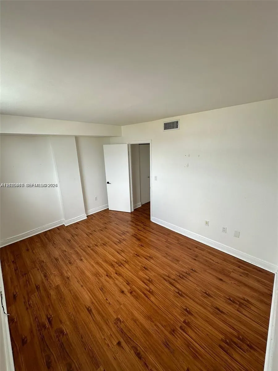300 NW 42nd Avenue #609