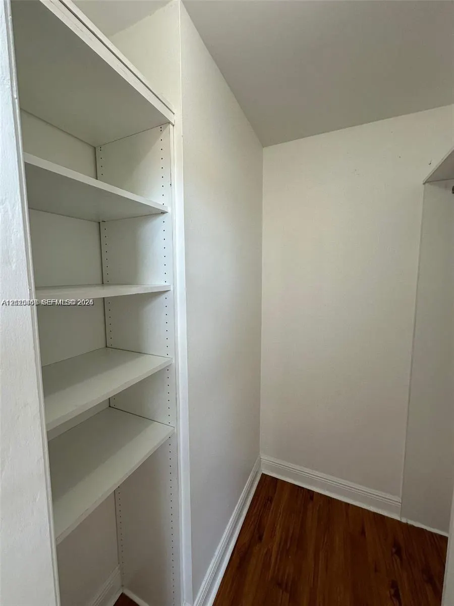 300 NW 42nd Avenue #609