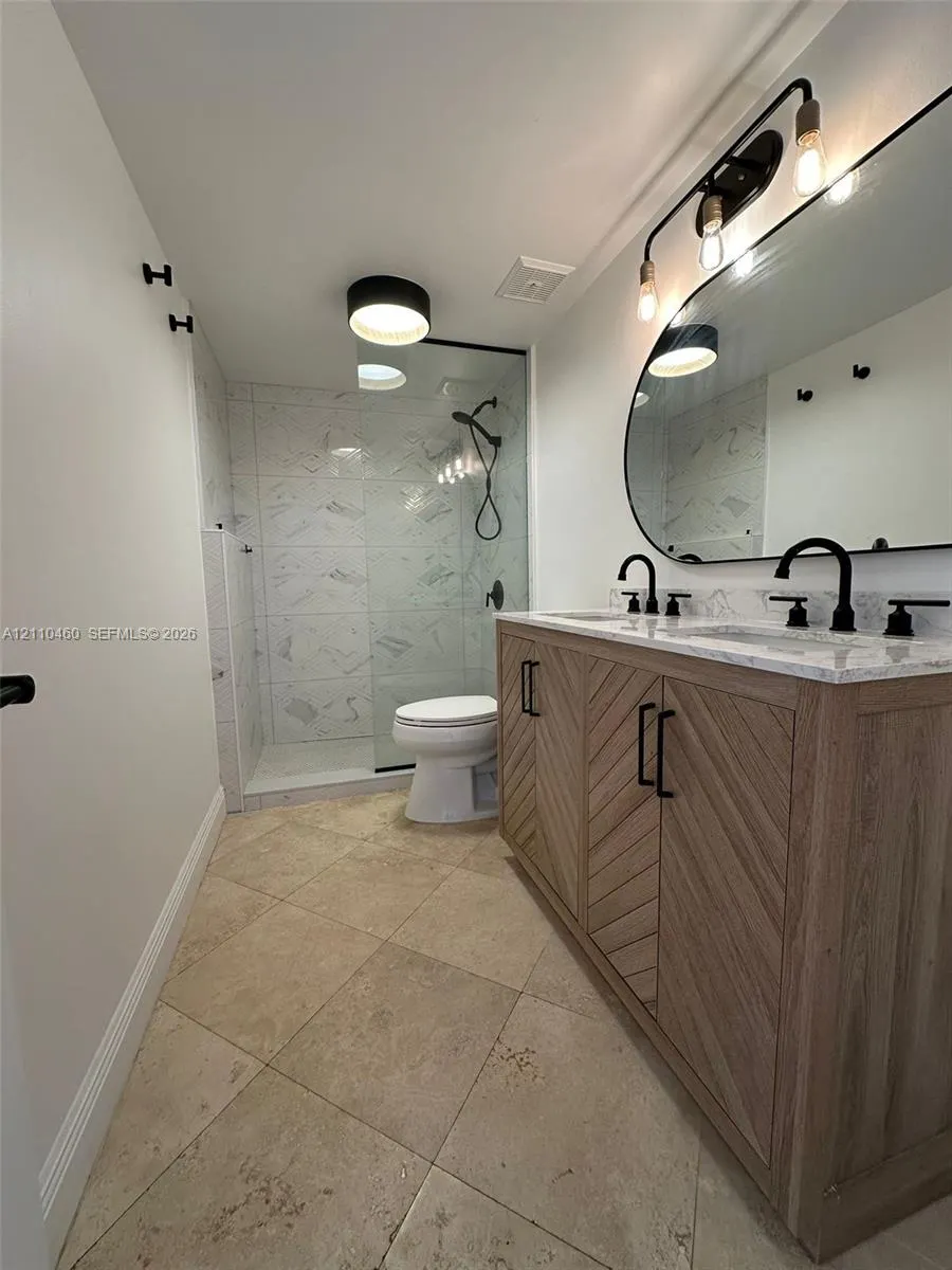 300 NW 42nd Avenue #609