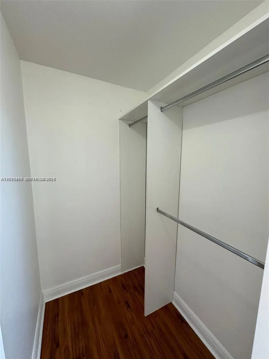 300 NW 42nd Avenue #609