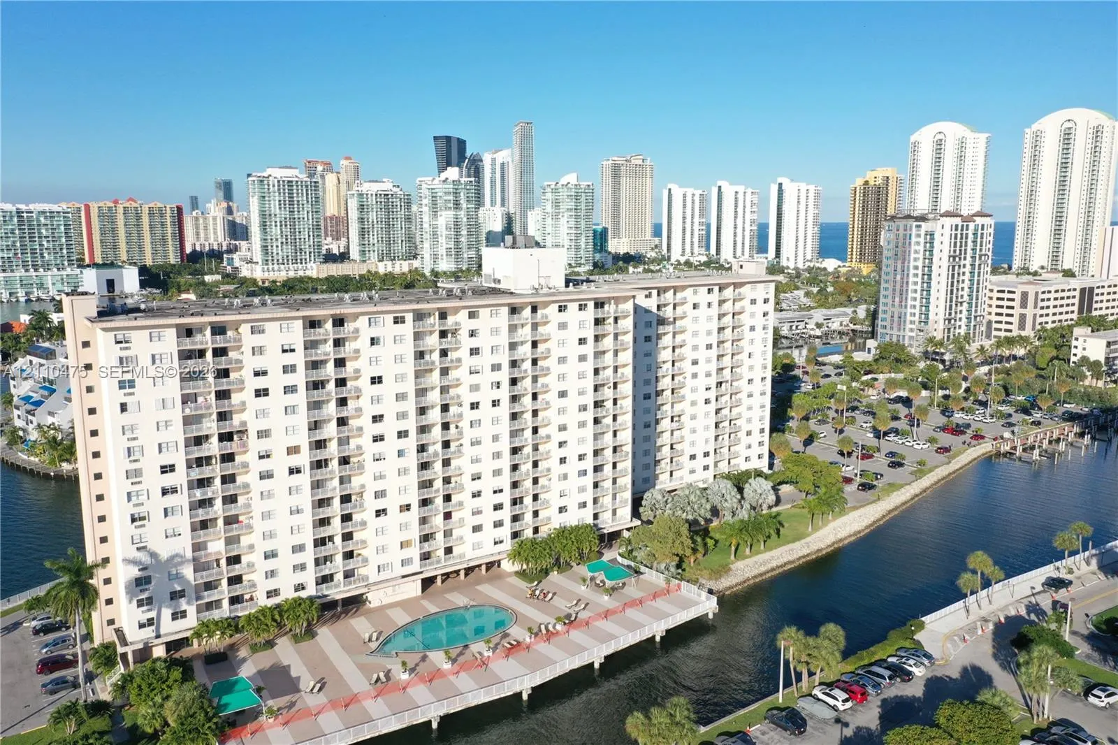 400 Kings Point Drive #601