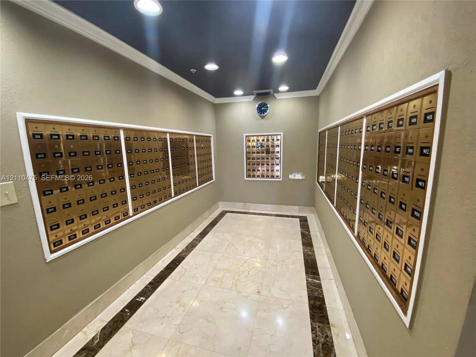 400 Kings Point Drive #601