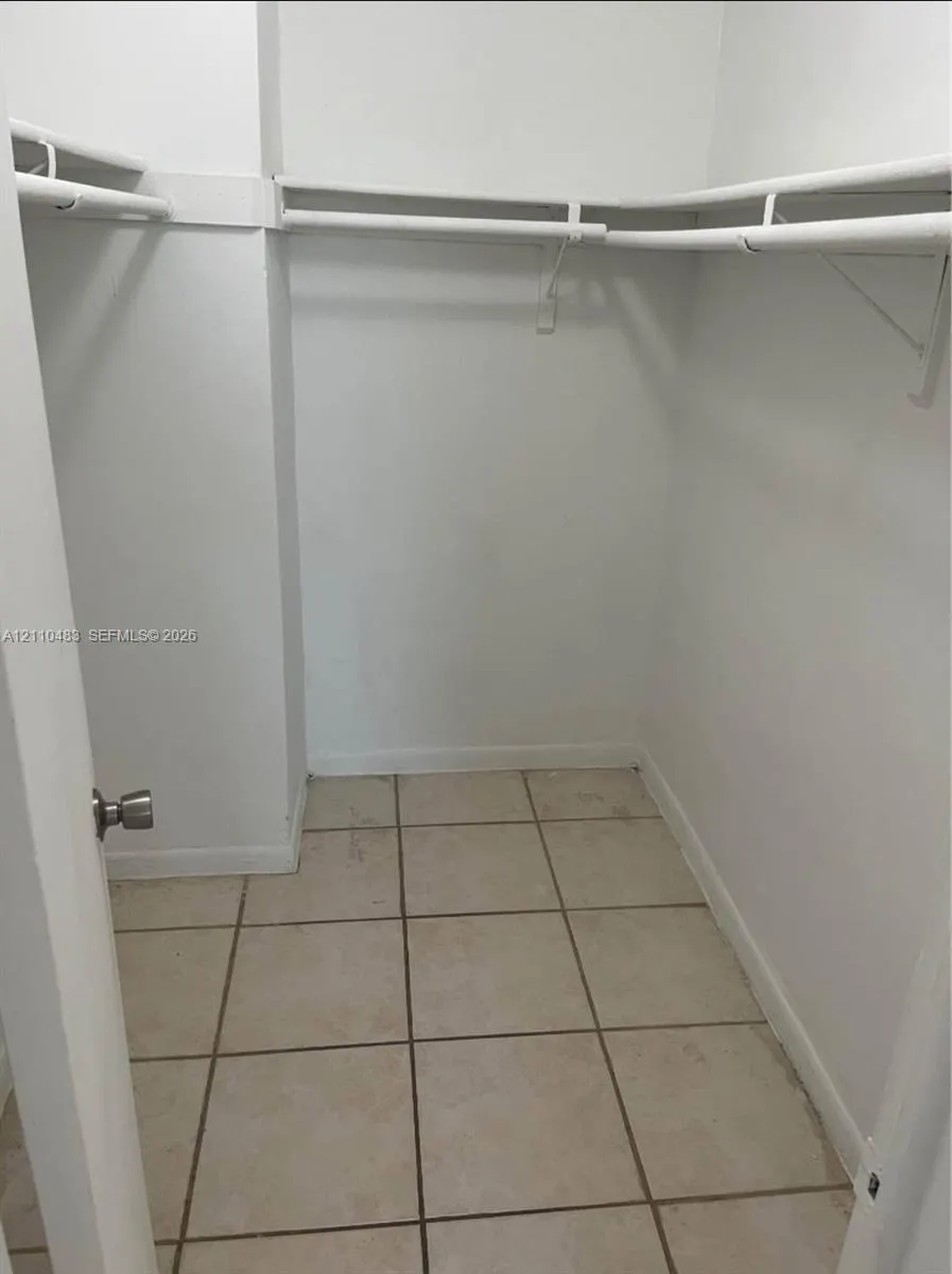 2135 SW 6th Street #3