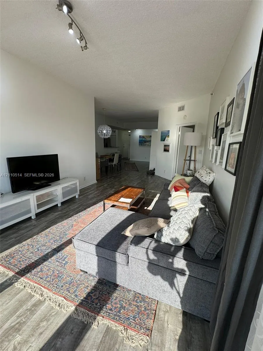8816 Collins Avenue #304