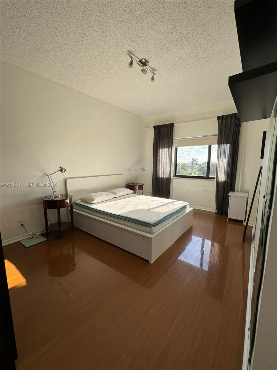 8816 Collins Avenue #304