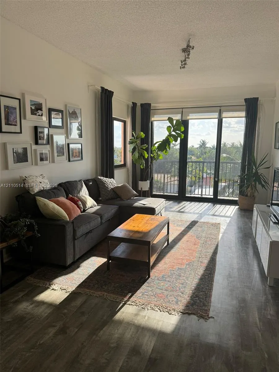 8816 Collins Avenue #304