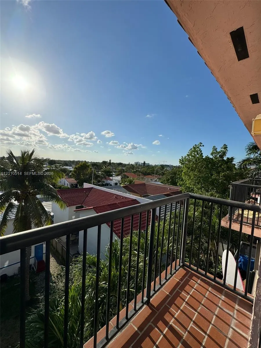 8816 Collins Avenue #304