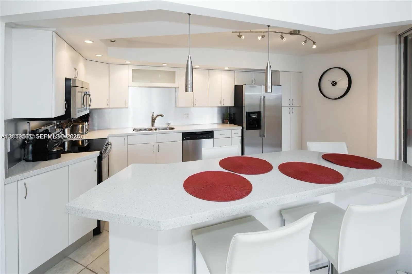 15645 Collins Avenue #601