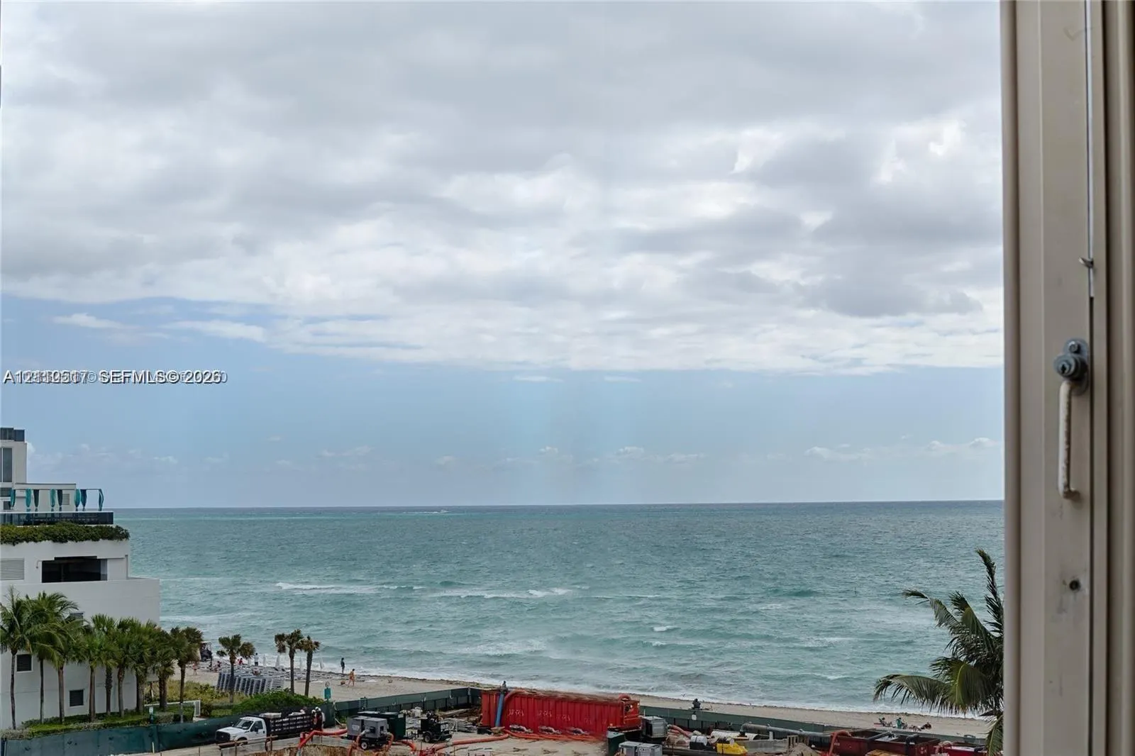 15645 Collins Avenue #601