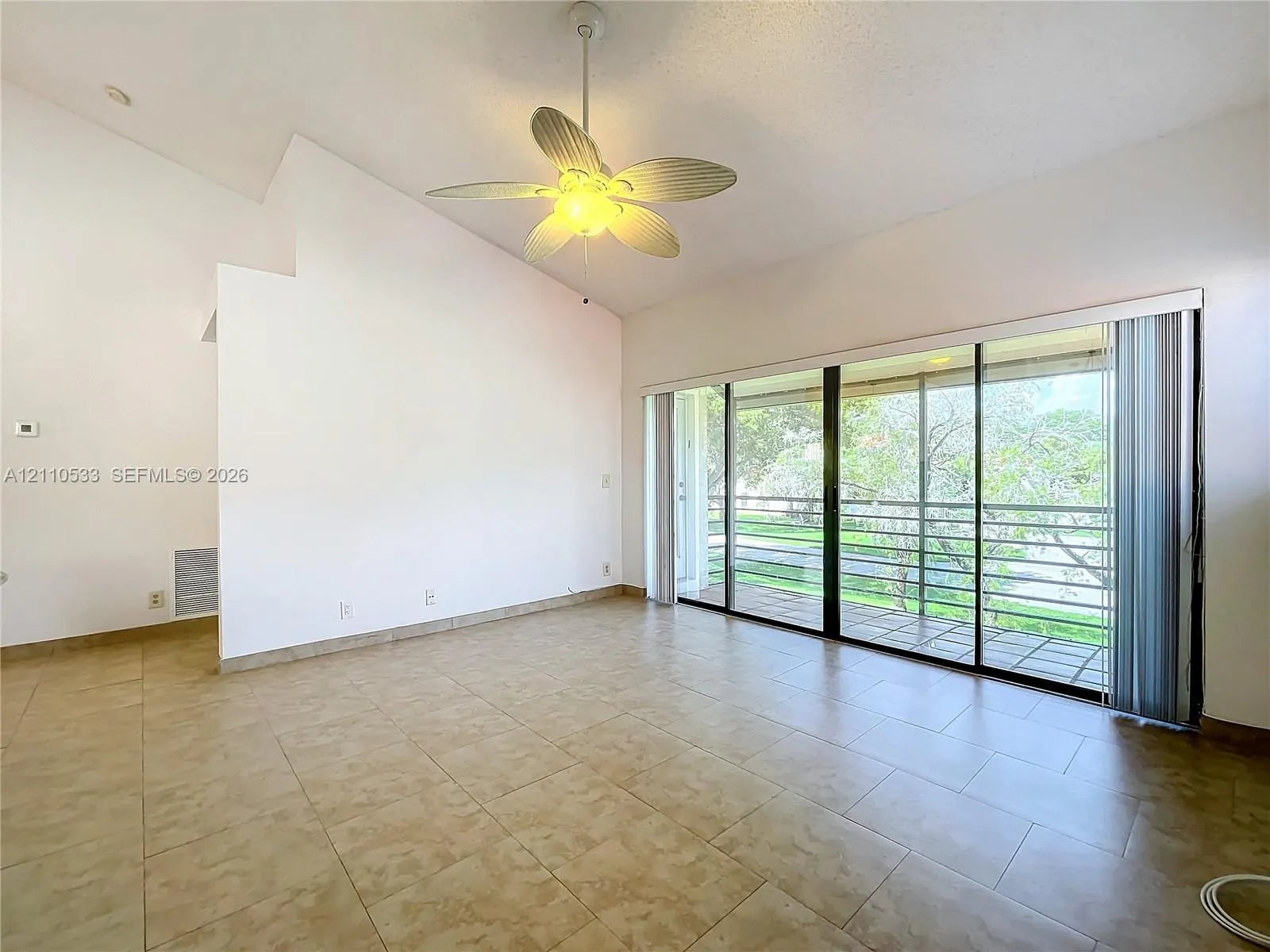20 Via De Casas Sur #202