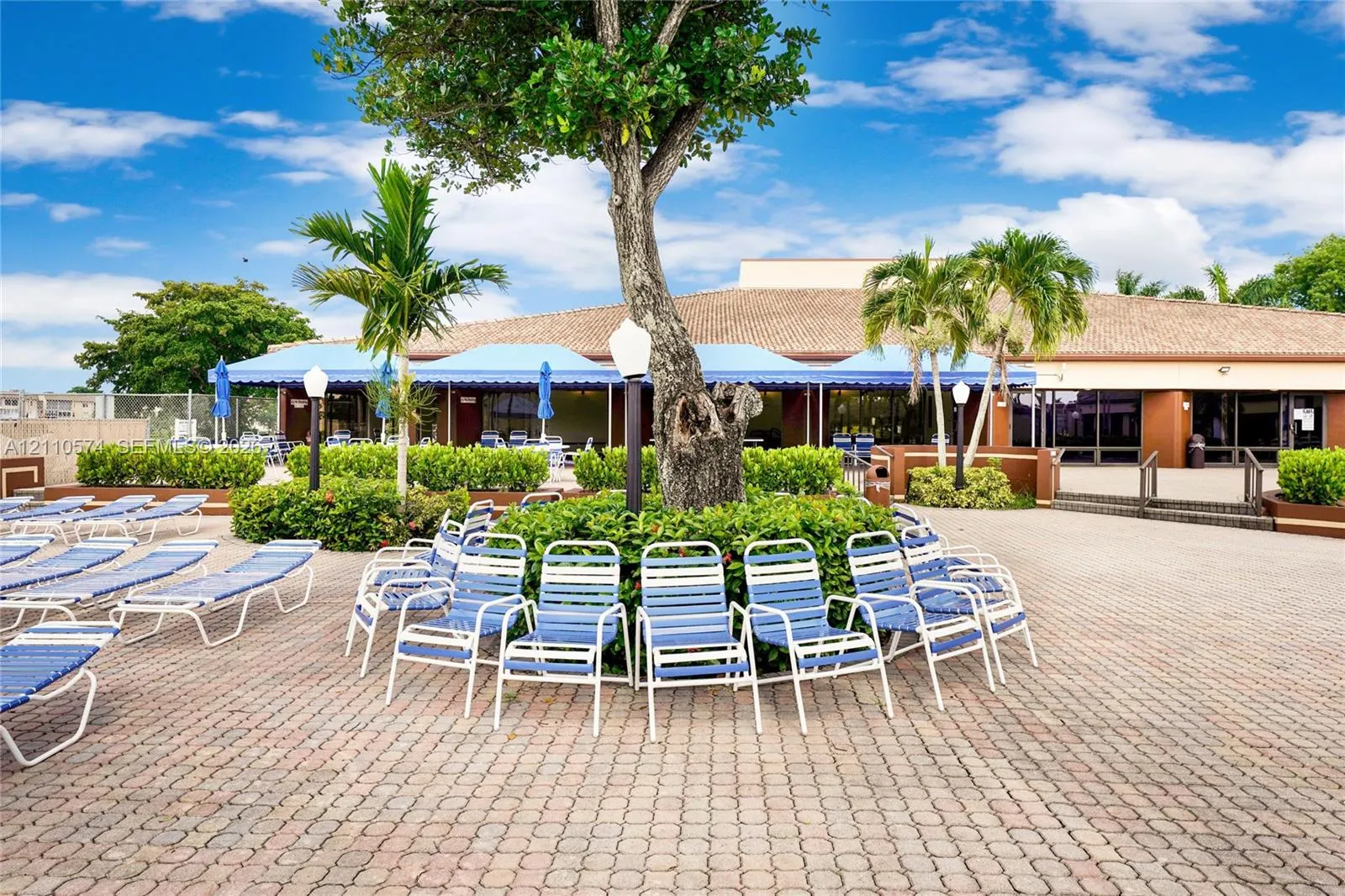 8821 Sunrise Lakes Boulevard #102