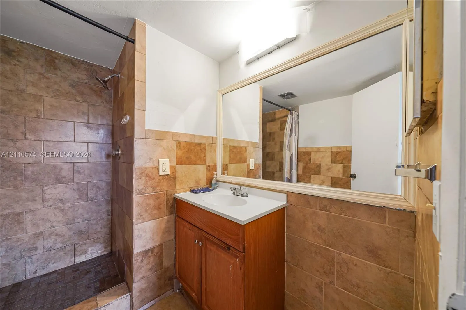 8821 Sunrise Lakes Boulevard #102