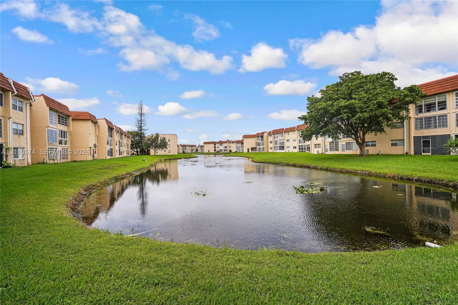 8821 Sunrise Lakes Boulevard #102
