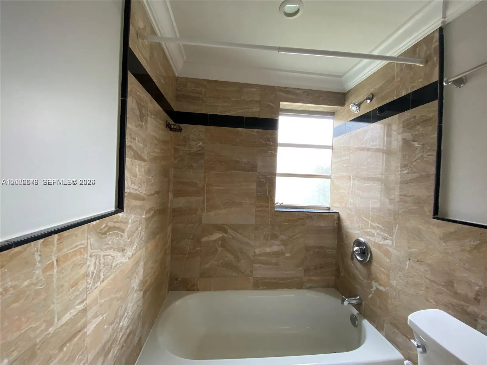 232 NE 12th Avenue #301