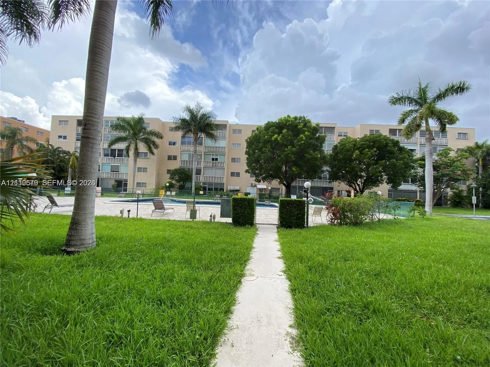 232 NE 12th Avenue #301