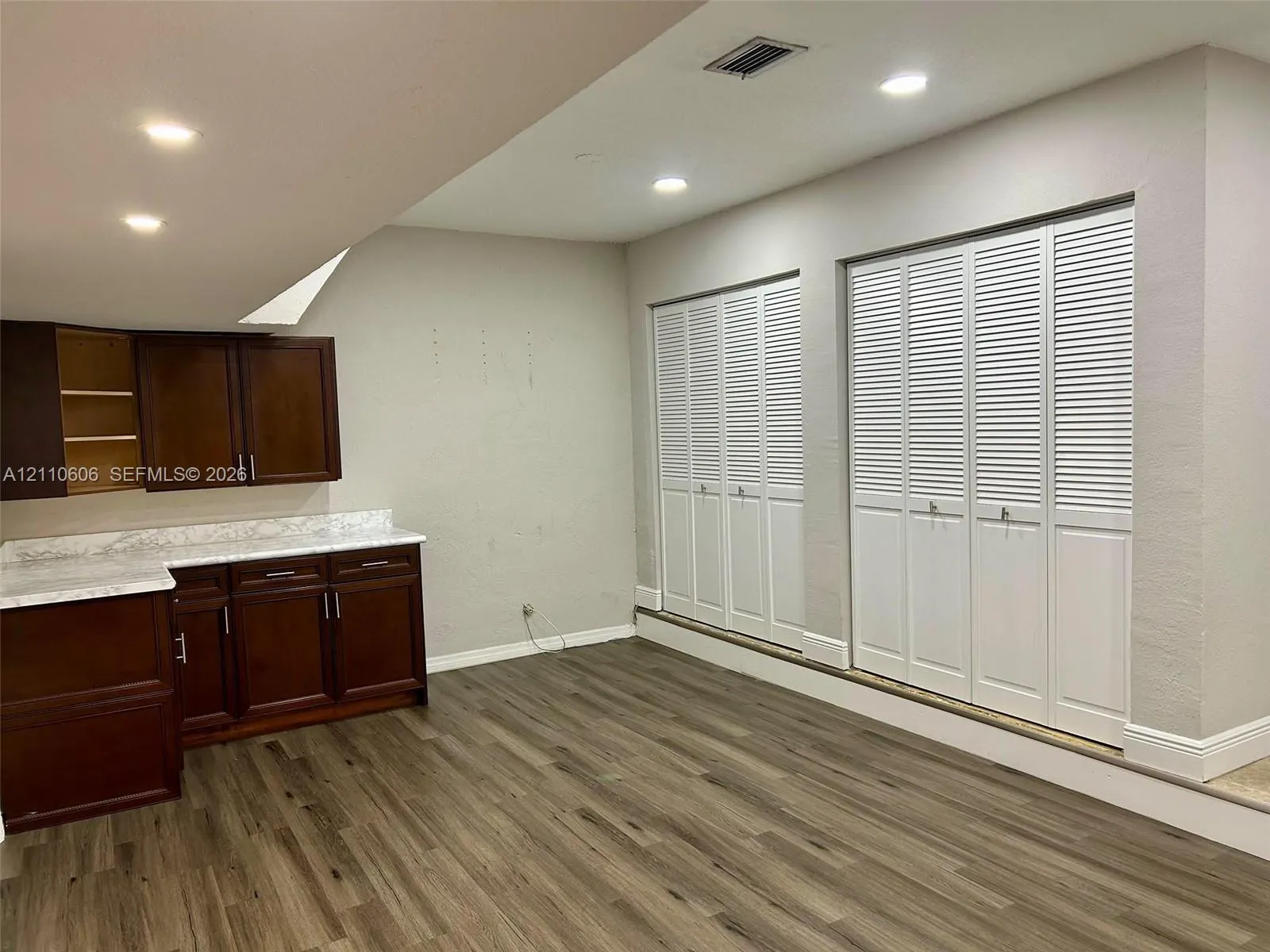 14200 Oak Ridge Drive