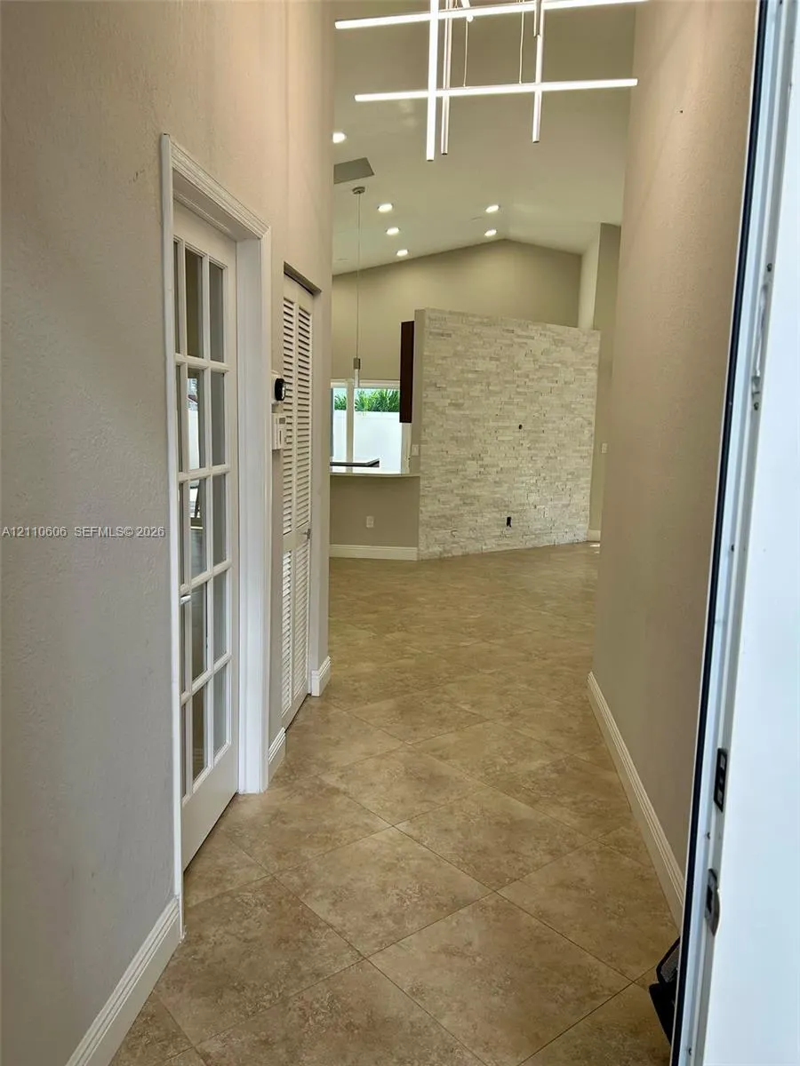 14200 Oak Ridge Drive