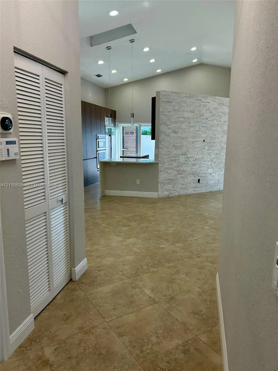 14200 Oak Ridge Drive