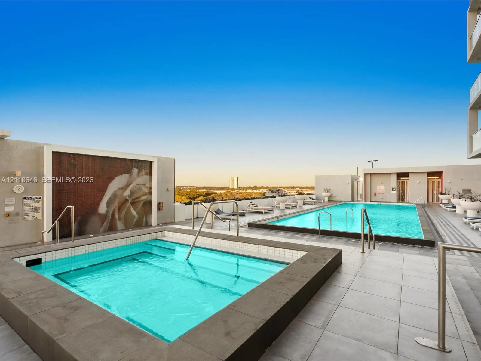 2000 Metropica Way #404