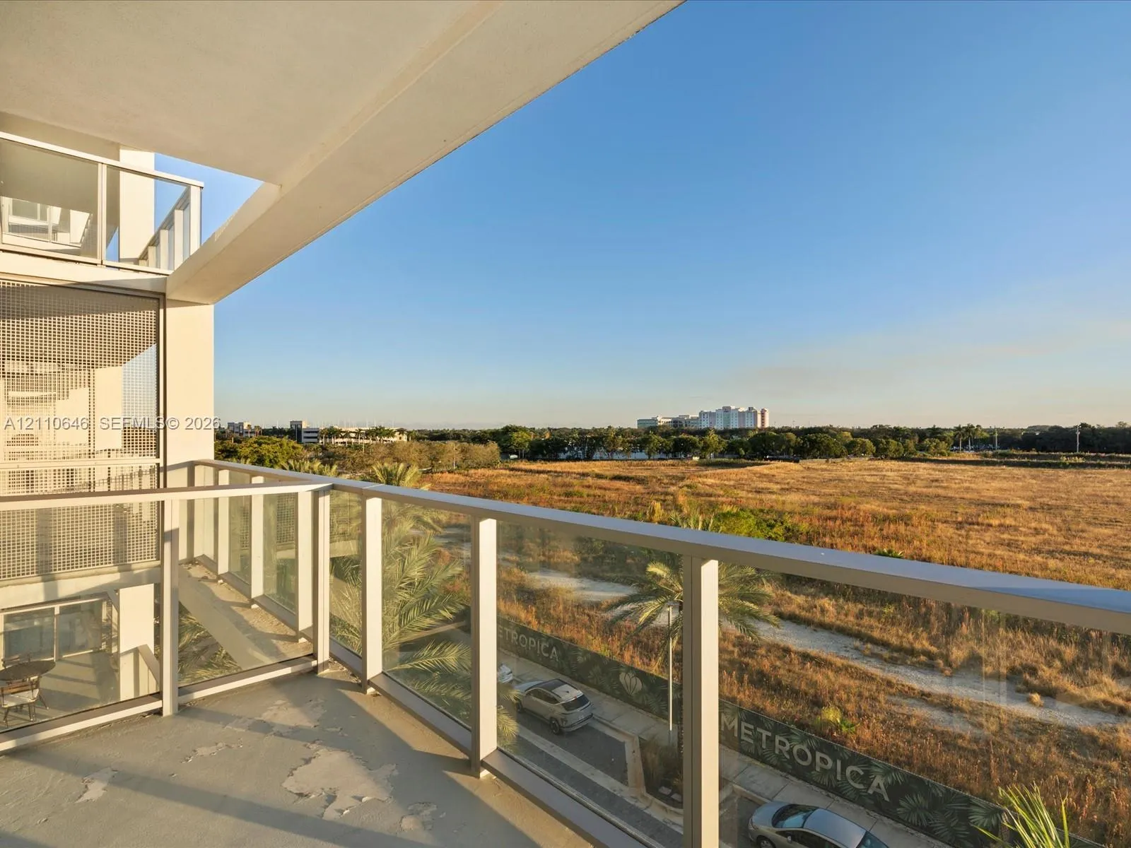 2000 Metropica Way #404