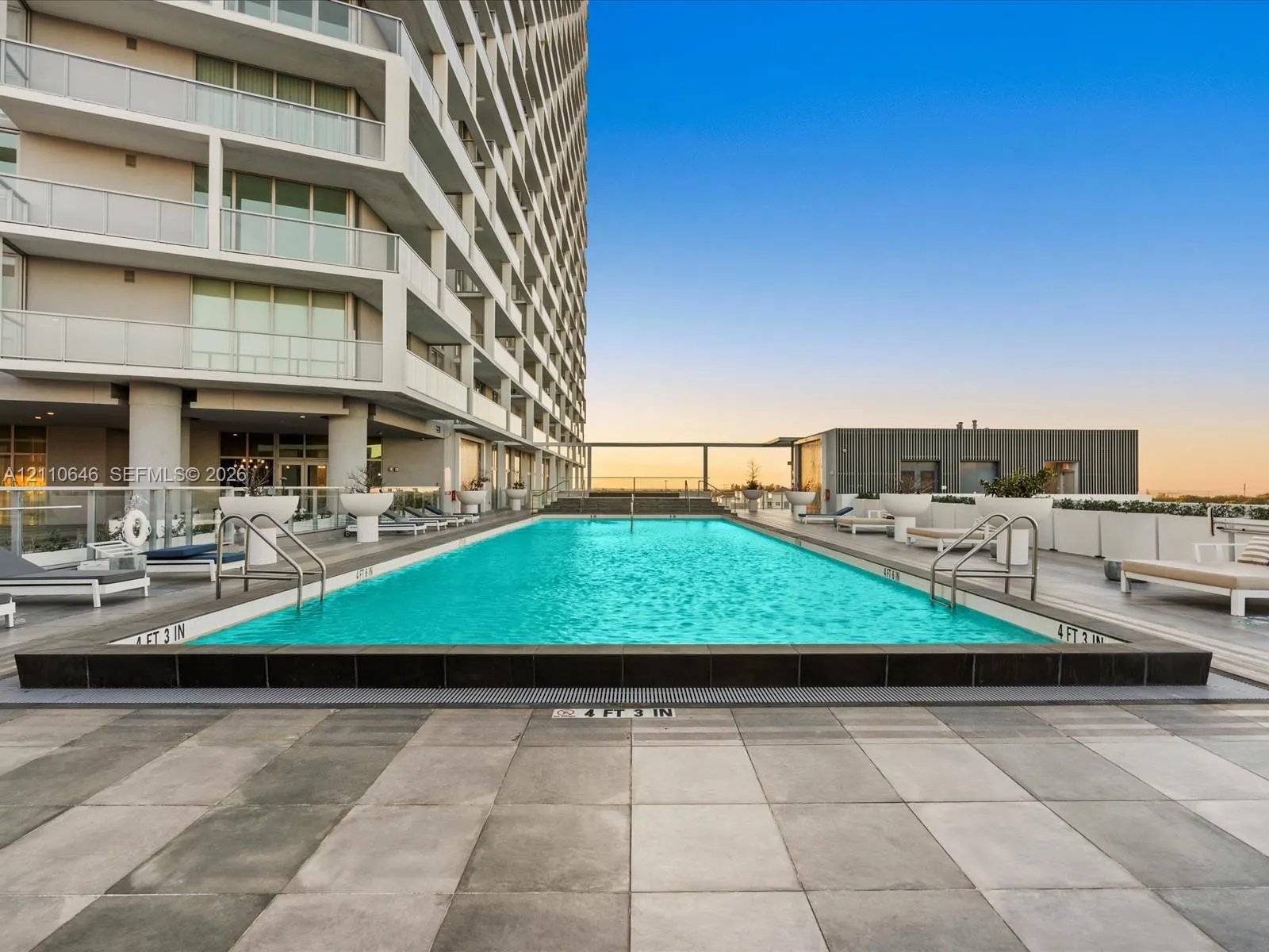 2000 Metropica Way #404