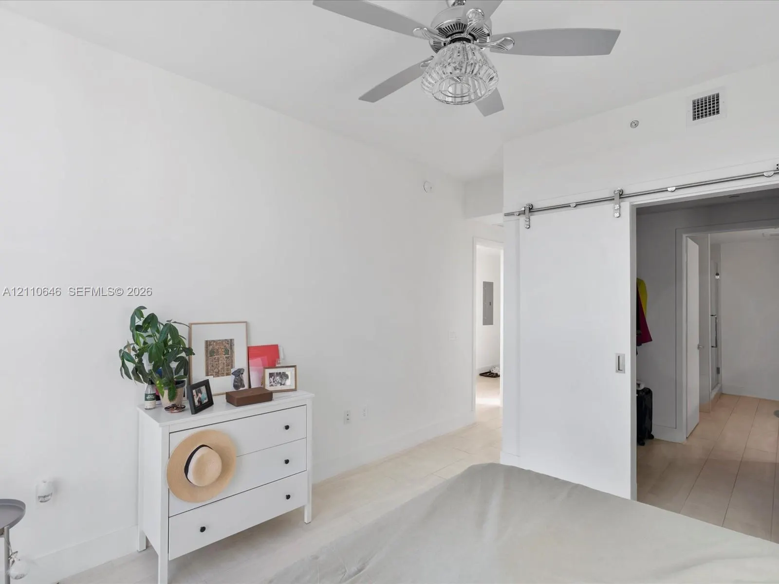 2000 Metropica Way #404
